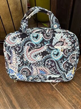 BAGSMART Quilted Paisley Hanging Travel Toiletry Cosmetic Bag Organizer NWOT